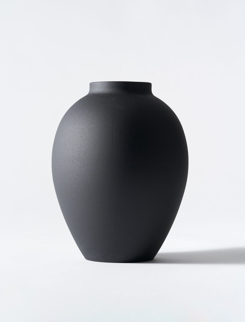 Ella Vase - Matt Black