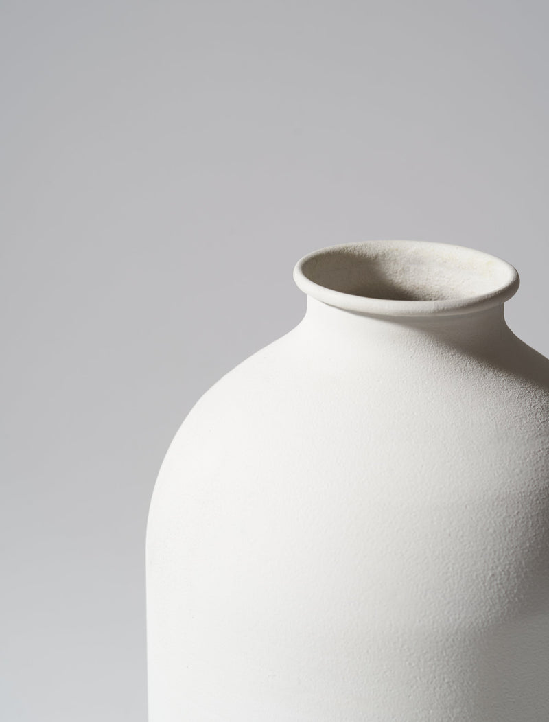 Arlo Vase - Matt White